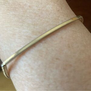Avon gold tone bar bracelet delicate vintage